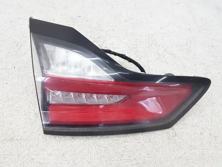 Ford Edge II (2015 - ) KT4B13A603 Задний фонарь в крышке багажника — фото 1