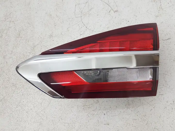 Ford Fusion II (2013 - ) KS7313A602 Задний фонарь в крышке багажника — фото 1