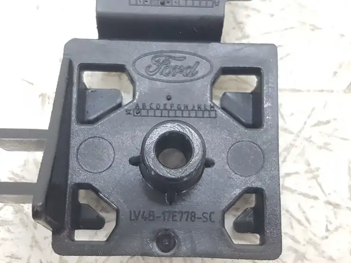 Ford Escape IV (2020 - ) LV4B17E778 Кронштейн переднего бампера — фото 4