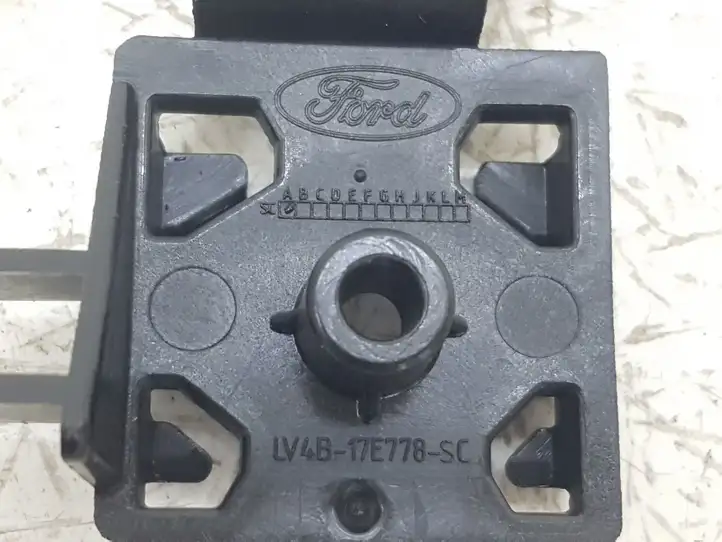 Ford Escape IV (2020 - ) LV4B17E778 Кронштейн переднего бампера — фото 3