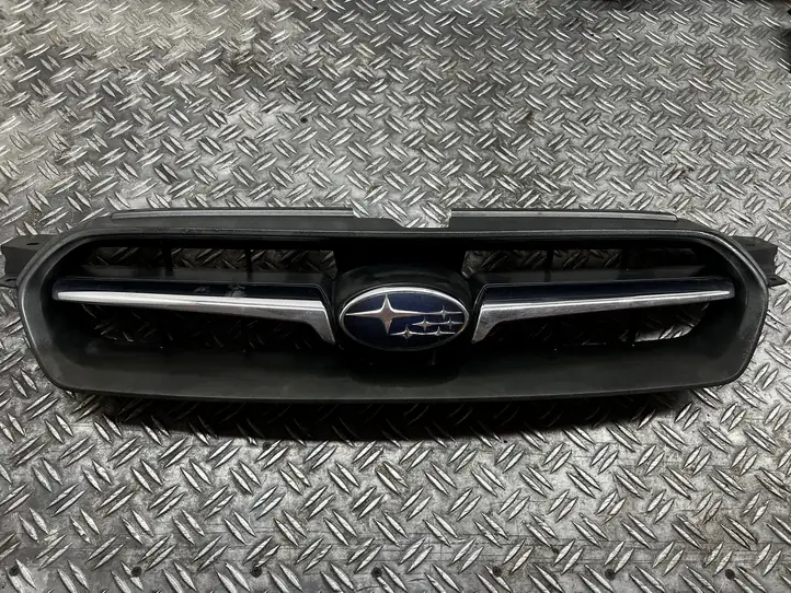 Subaru Legacy (2003 - 2009) Верхняя решетка радиатора — фото 1
