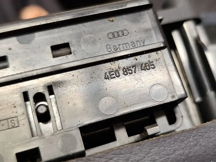 Audi A8 S8 D3 4E (2005 - 2007) 4E0857405 Дверная пепельница — фото 5