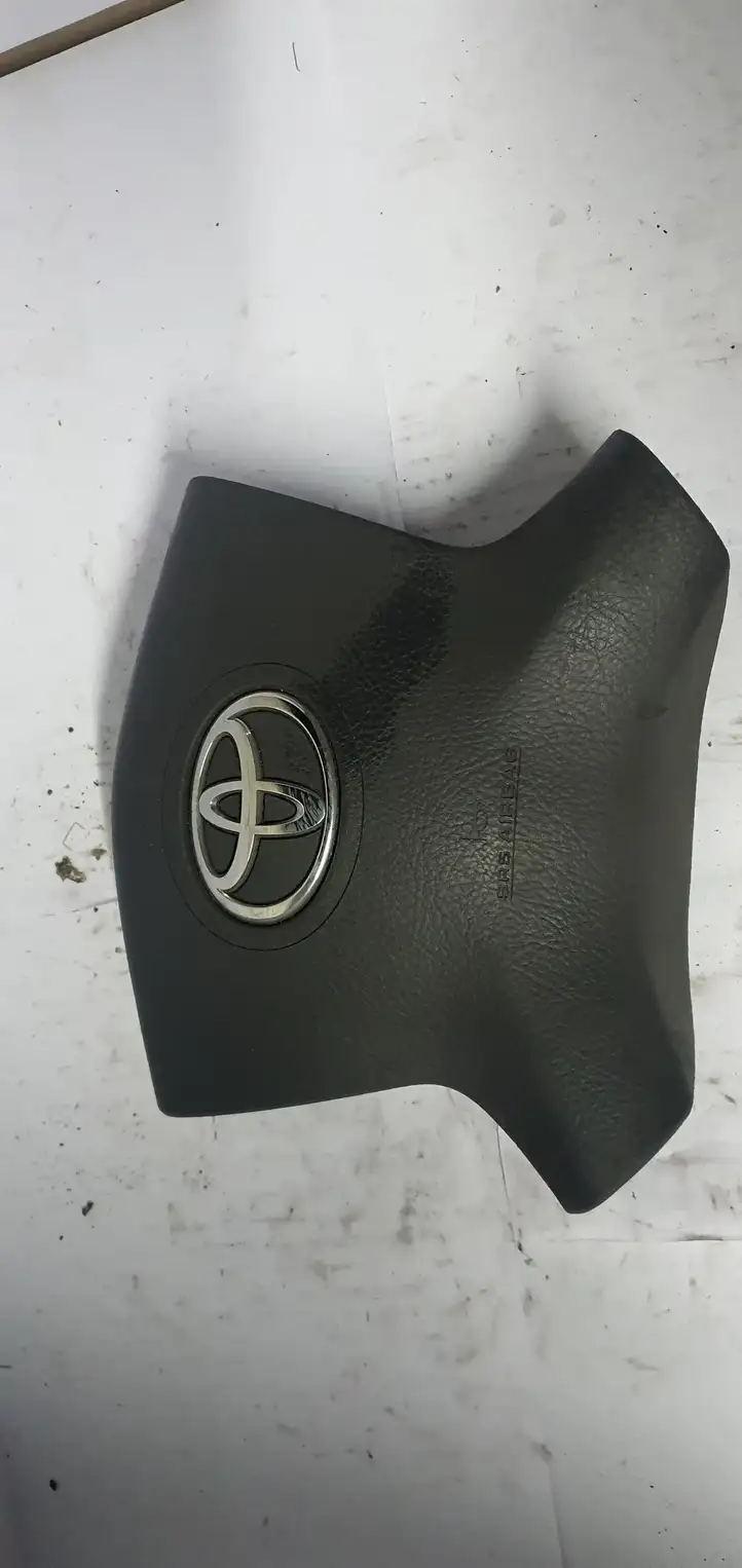 Toyota Avensis T250 (2006 - 2009) Подушка безопасности руля — фото 1