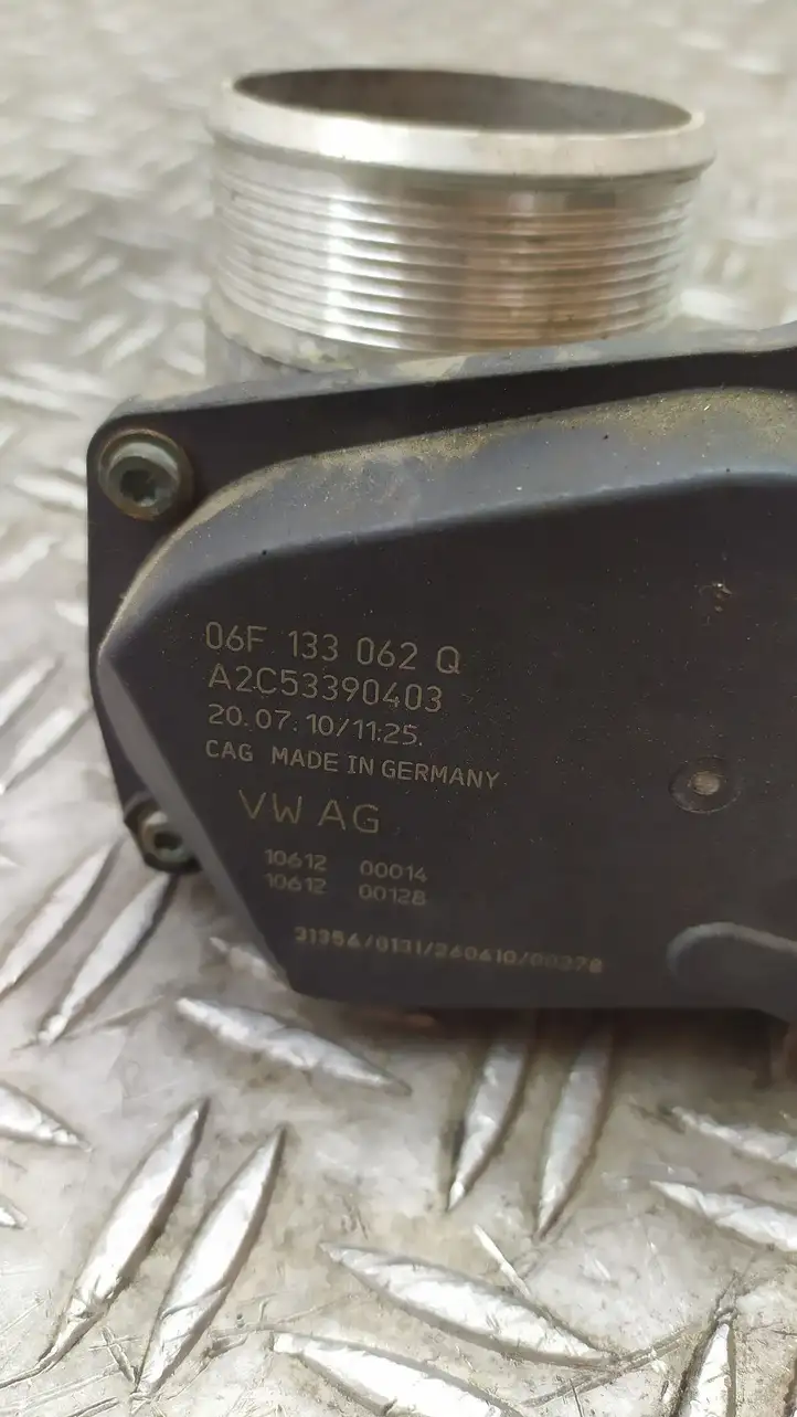 Audi A4 S4 B8 8K (2007 - 2011) 06F133062Q Дроссельная заслонка — фото 2