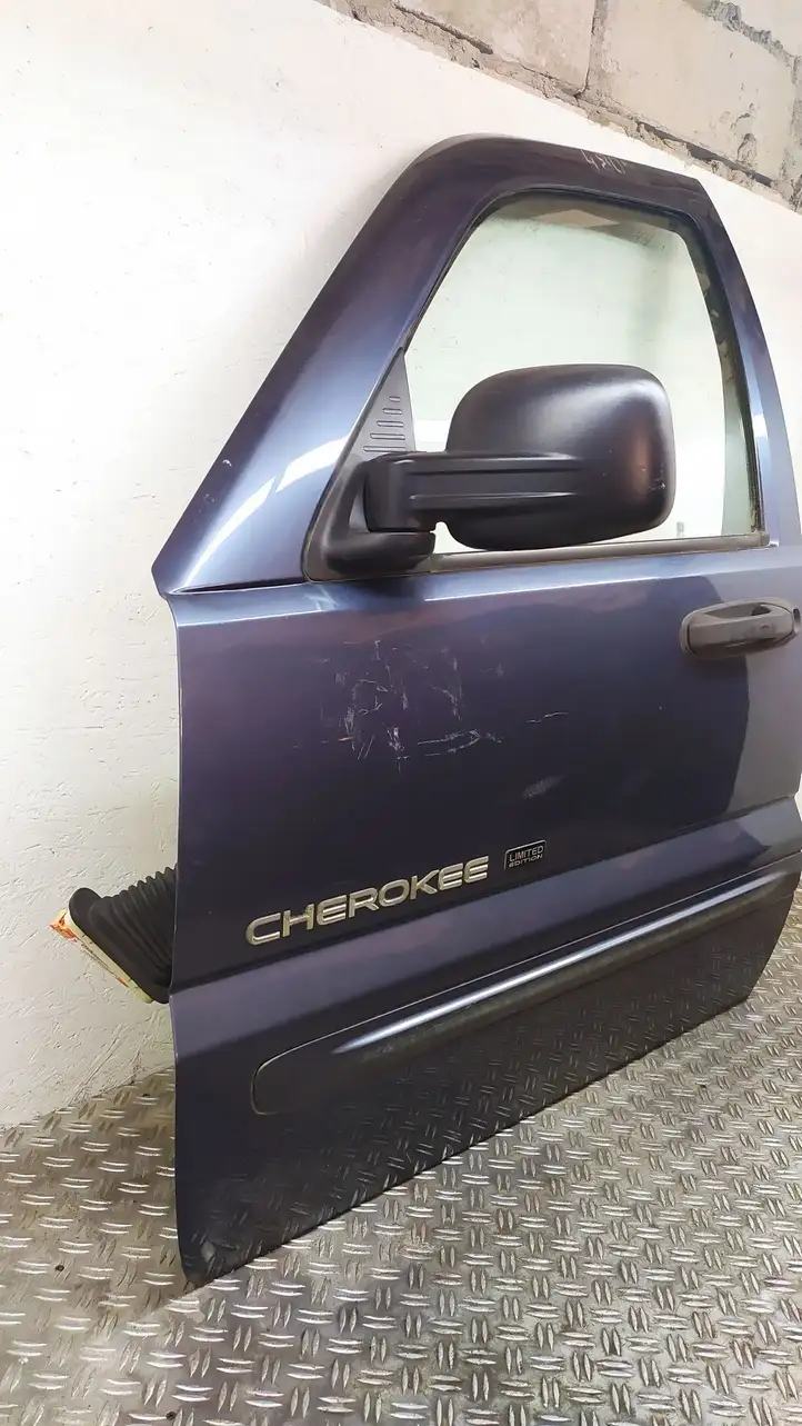 Jeep Cherokee (2001 - 2007) Дверь — фото 4