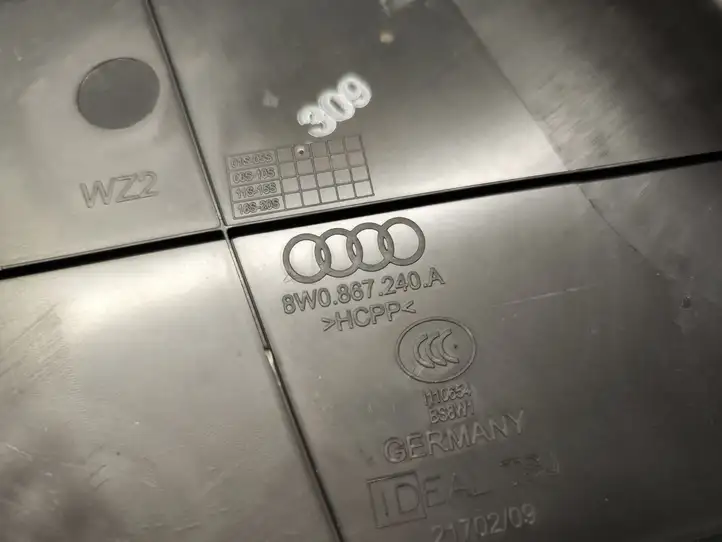 Audi A4 S4 B9 (2015 - 2019) 8W0867240A Нижняя обшивка стойки B — фото 5