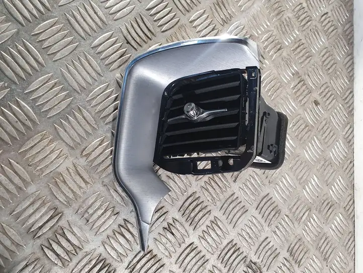 Volvo XC60 (2017 - ) 31477272 Боковой воздушный дефлектор — фото 1