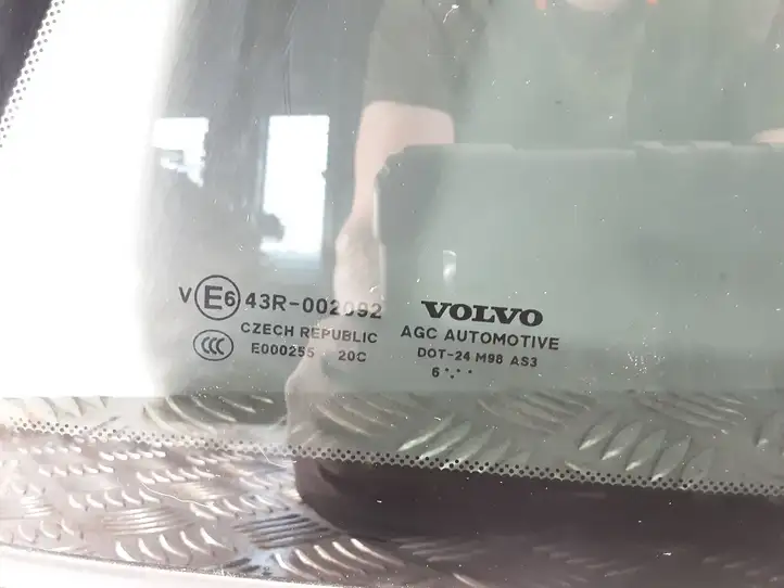 Volvo XC90 (2014 - 2019) 31468147 Заднее боковое стекло — фото 2