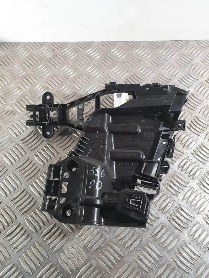 Volvo V60 (2018 - ) 31462721 Крепление наружной ручки передней двери — фото 1