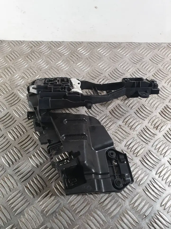 Volvo V60 (2018 - ) 31462721 Крепление наружной ручки передней двери — фото 2