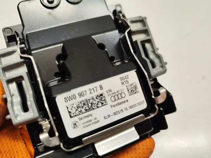 Audi A4 S4 B9 (2015 - 2019) 8W0907217B Камера в лобовом стекле — фото 2
