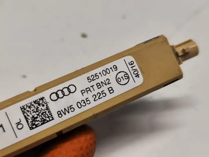 Audi A4 S4 B9 (2015 - 2019) 8W5035225B Усилитель антенны — фото 4