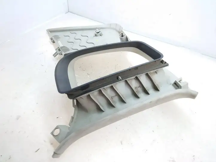Volkswagen Tiguan (2007 - 2011) 5N0867288B Верхняя обшивка стойки D — фото 3