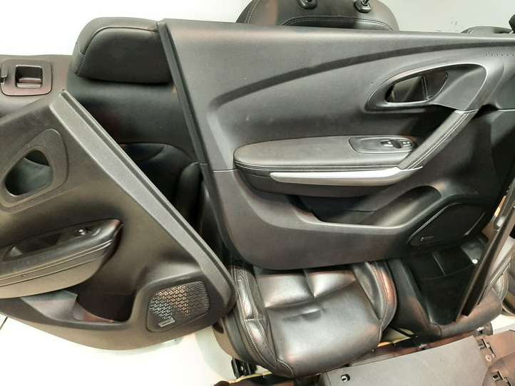 Renault Kadjar (2015 - 2018)   Комплект салона