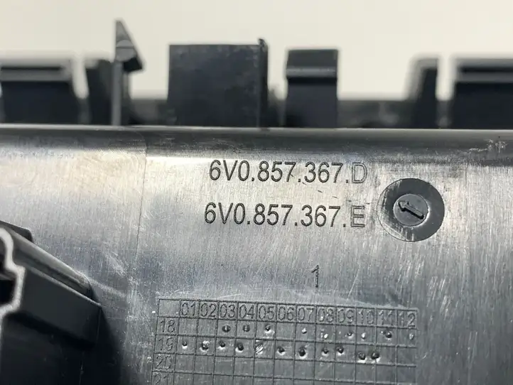 Skoda Fabia Mk3 (NJ) (2015 - 2021) 6V0857367D Накладка прикуривателя — фото 3