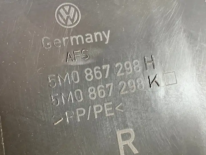 Volkswagen Golf Plus (2008 - 2014) 5M0867298H Нижняя обшивка стойки B — фото 2