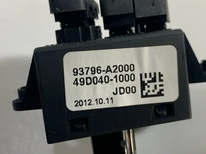 Kia Ceed (2012 - 2015) 93796A2000 Другие включатели / ручки/ переключатели — фото 3