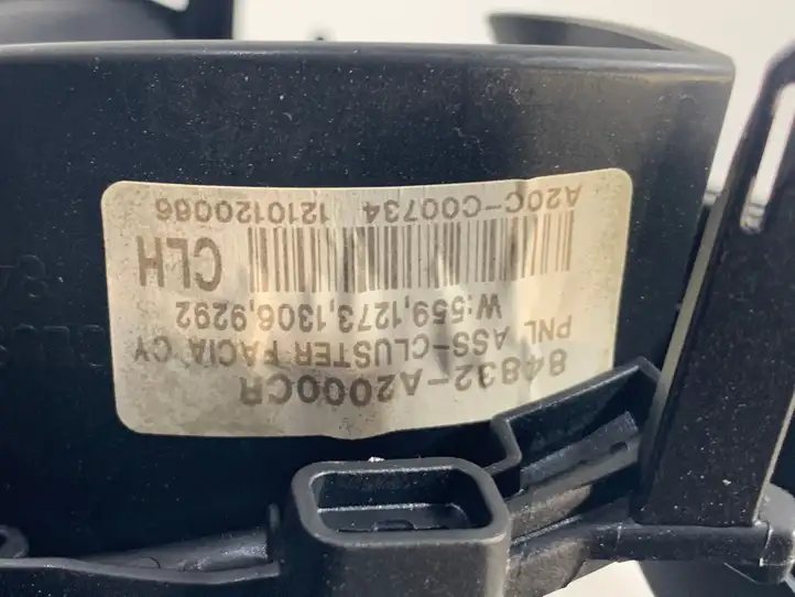 Kia Ceed (2012 - 2015) 84832A2000CR Центральный воздушный дефлектор — фото 9