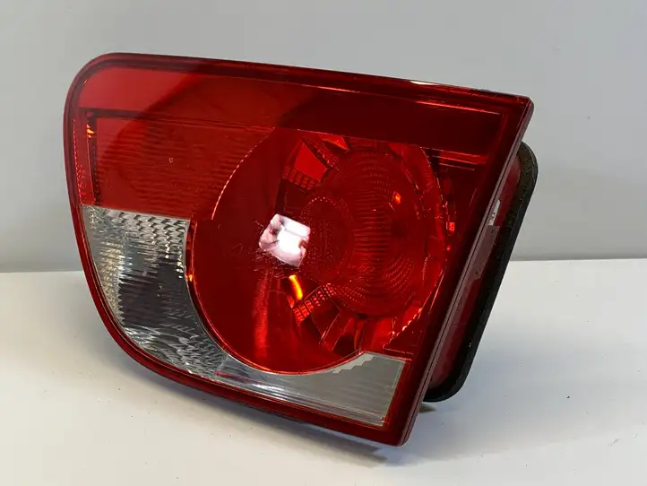 Seat Altea XL (2004 - 2015) 5P8945094D Задний фонарь в крышке багажника — фото 3