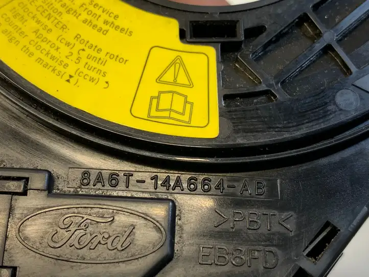Ford Fiesta (2009 - 2012) 8A6T14A664AB Контактное кольцо SRS — фото 2