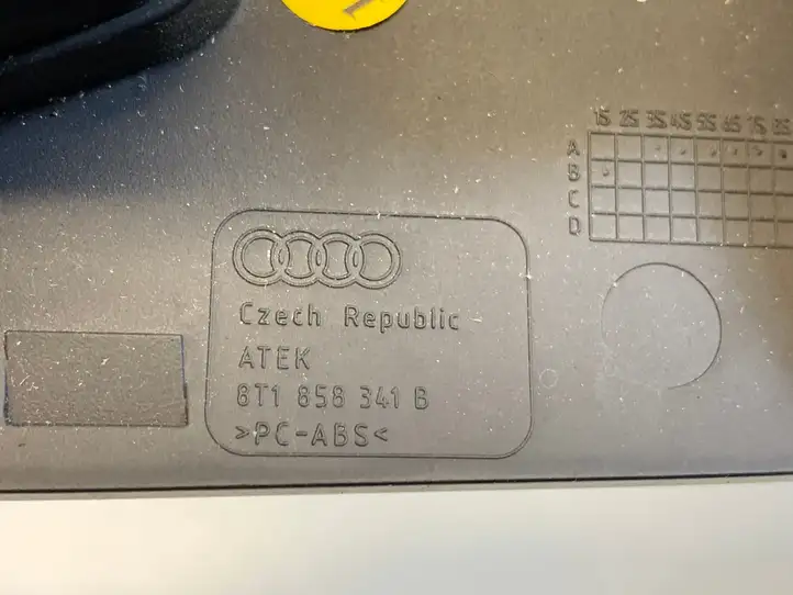 Audi A4 S4 B8 8K (2007 - 2011) 8T1858341B Декоративная планка — фото 2
