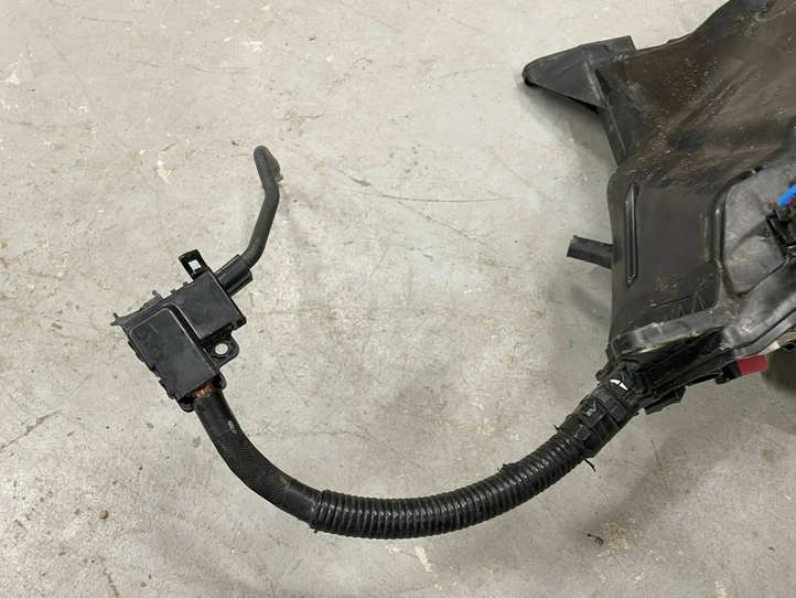 Lexus GS 250 300 350 300h 450h (2015 - 2020)  8264130320 Блок монтирования реле