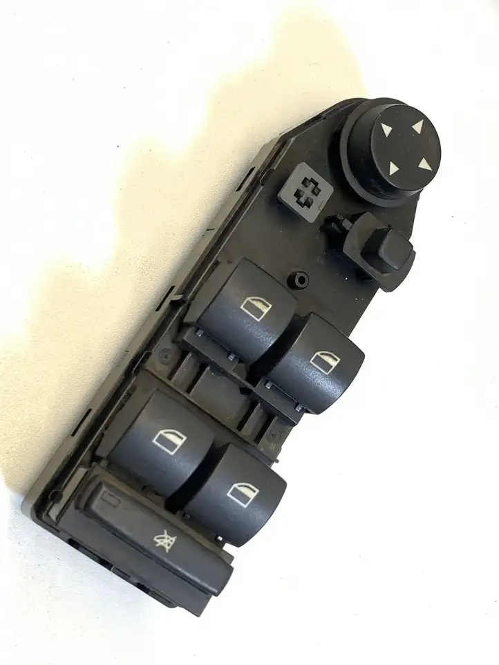 BMW 5 E60 E61 (2004 - 2010) 6951925 Кнопка стеклоподъемников — фото 1