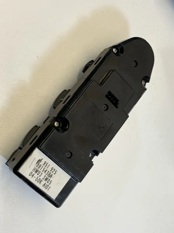 BMW 5 E60 E61 (2004 - 2010) 6951925 Кнопка стеклоподъемников — фото 3