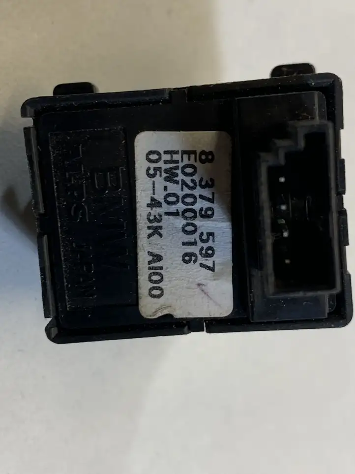 BMW 7 E65 E66 (2001 - 2008) 8379597 Кнопка стеклоподъемников — фото 2
