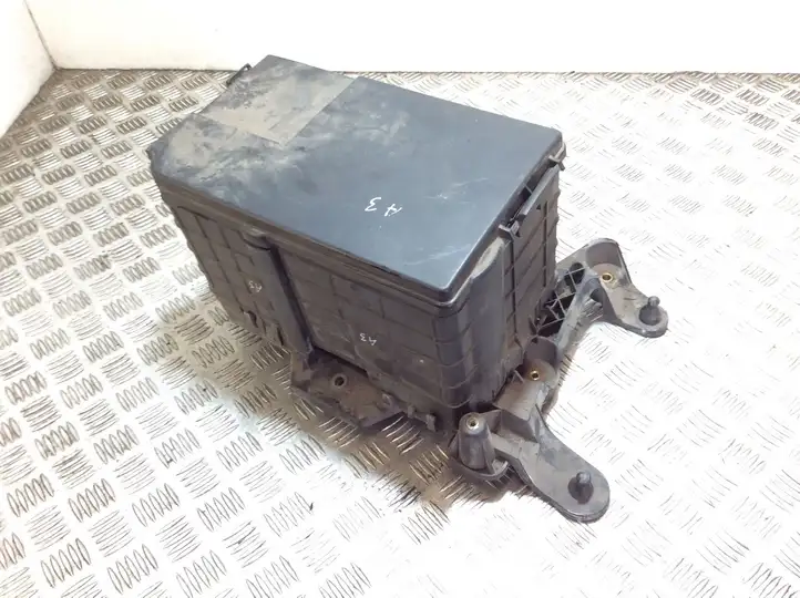 Audi A3/S3 8P (2004 - 2008) 1K0915333B Ящик аккумулятора — фото 1