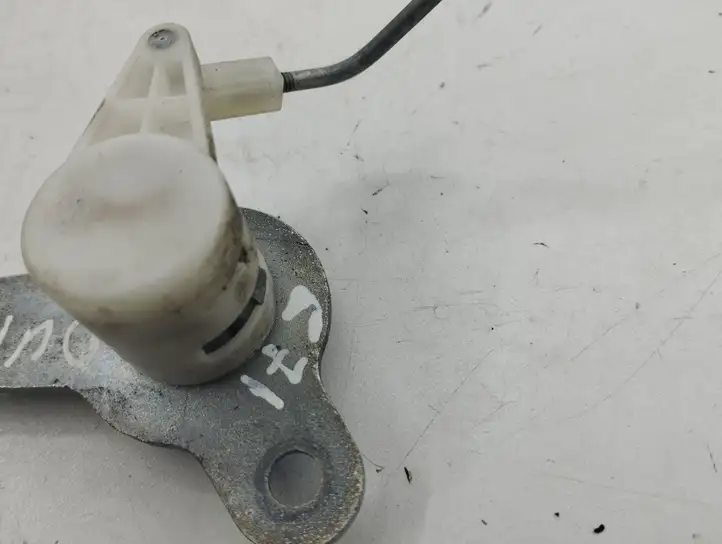 Maserati Quattroporte (2008 - 2012)  233330 Замок передней двери