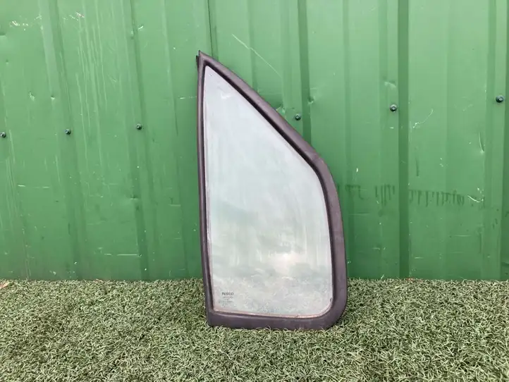 Iveco Daily Daily 4th gen (2006 - 2012) 500314207 Стекло передней двери — фото 1