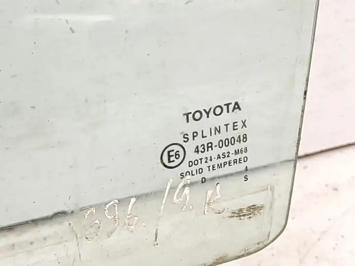 Toyota Corolla E120 E130 (2004 - 2007) 43R00048 Стекло задней двери — фото 4