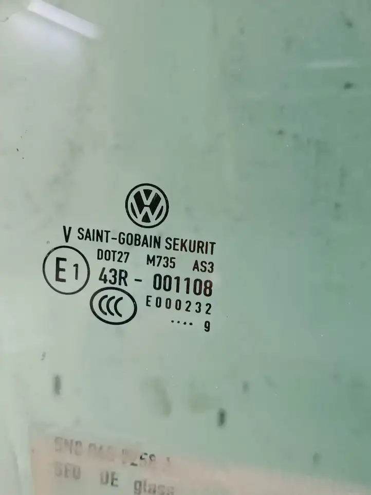 Volkswagen Tiguan (2007 - 2011) AS3 Стекло задней двери — фото 2