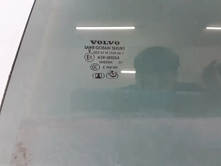 Volvo V70 (2007 - 2013) Стекло задней двери — фото 2