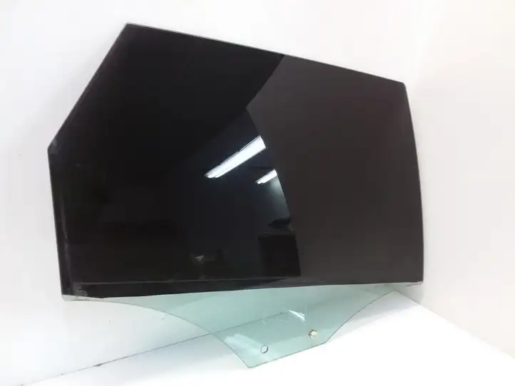Audi A4 (2007 - 2011)  A011404 Основное стекло задних дверей