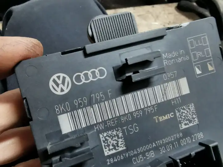 Audi Q5 SQ5 (2012 - 2017) 8K0959795F Блок управления дверью — фото 1