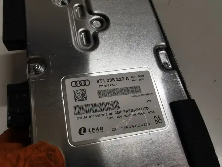 Audi Q5 SQ5 (2012 - 2017) 8T1035223A Усилитель звука — фото 4