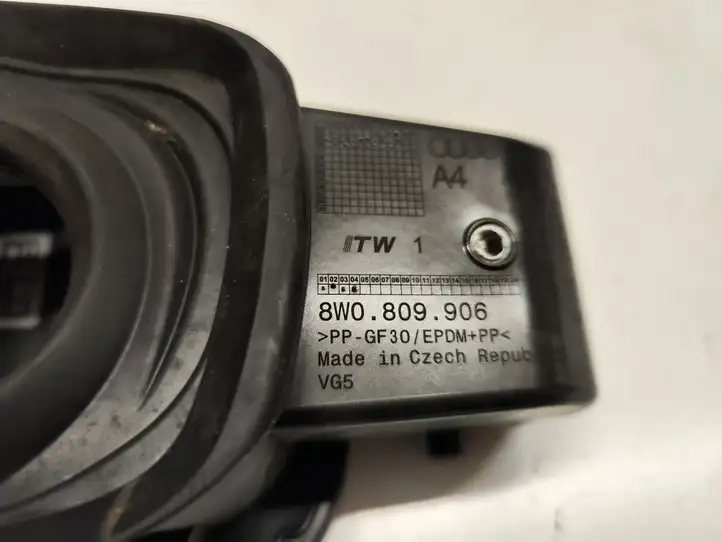 Audi A4 S4 B9 (2015 - 2019) 8W0809906 Крышка топливного бака — фото 6