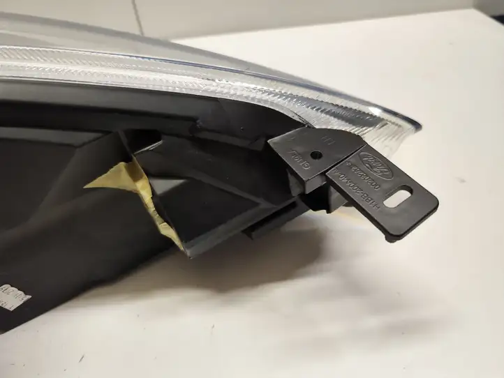 Ford Fiesta (2013 - 2017) H1BB13W030AG Передняя фара — фото 4