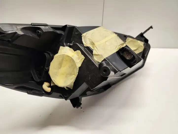 Ford Fiesta (2013 - 2017) H1BB13W030AG Передняя фара — фото 5