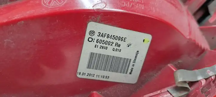 Volkswagen PASSAT B7 (2011 - 2014) 3AF945096E Задний фонарь в кузове — фото 3