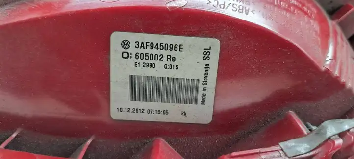 Volkswagen PASSAT B7 (2011 - 2014) 3AF945096E Задний фонарь в кузове — фото 3