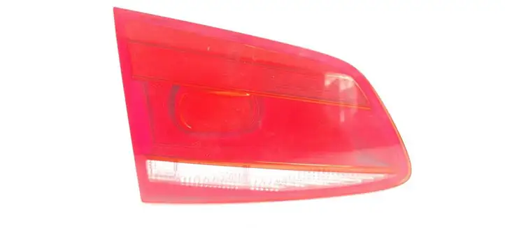 Volkswagen PASSAT B7 (2011 - 2014) 3AF945093M Задний фонарь в крышке багажника — фото 1