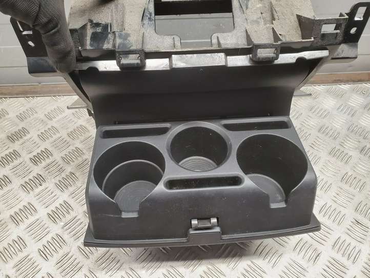 Dodge Ram (2008 - )  1EA97TRMAA Держатель чашки