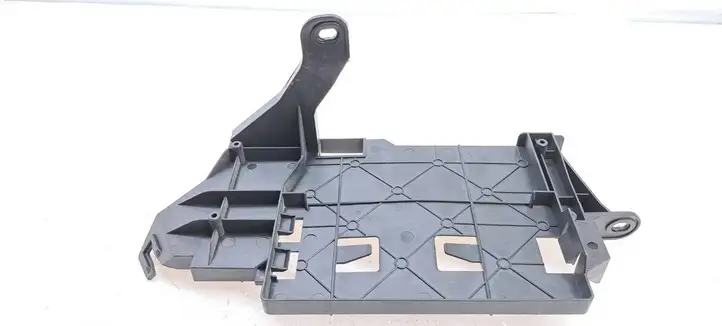 Audi Q5 SQ5 (2008 - 2012) 8R0035464 Кронштейн усилителя звука — фото 1