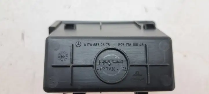 Mercedes-Benz CLA C117,X117,W117 (2013 - 2019) A1766830375 Коврик выдвижного ящика — фото 3