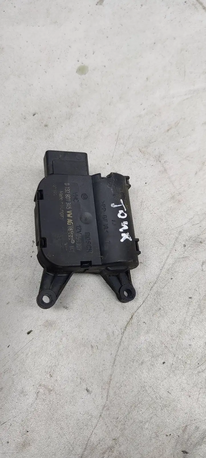 Volkswagen Touran I (2003 - 2010) 1k0907511 Двигатель задвижки потока воздуха — фото 1