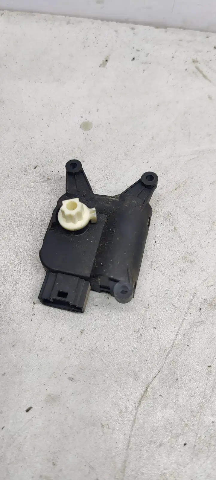 Volkswagen Touran I (2003 - 2010) 1k0907511 Двигатель задвижки потока воздуха — фото 2