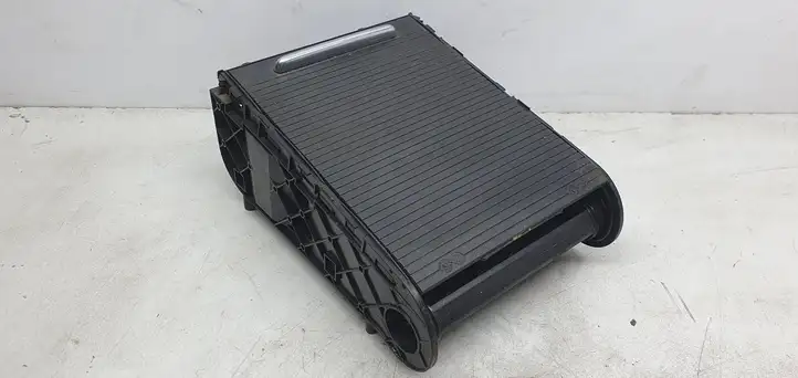 Volkswagen PASSAT B6 (2005 - 2010) 3c0858329e Обшивка бардачка — фото 3